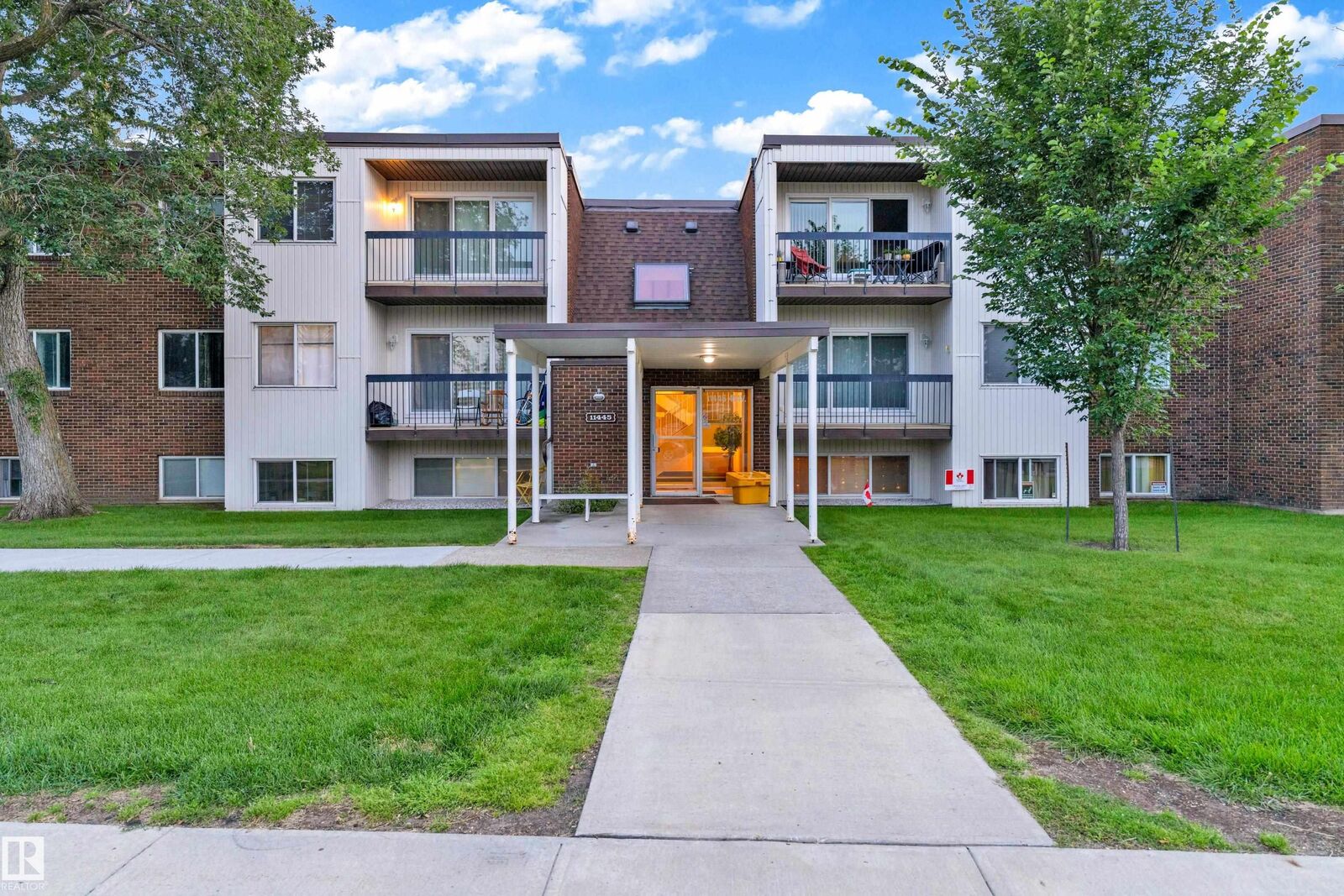 Property Photo:  11445 41 Avenue NW 104  AB T6J 0T9 