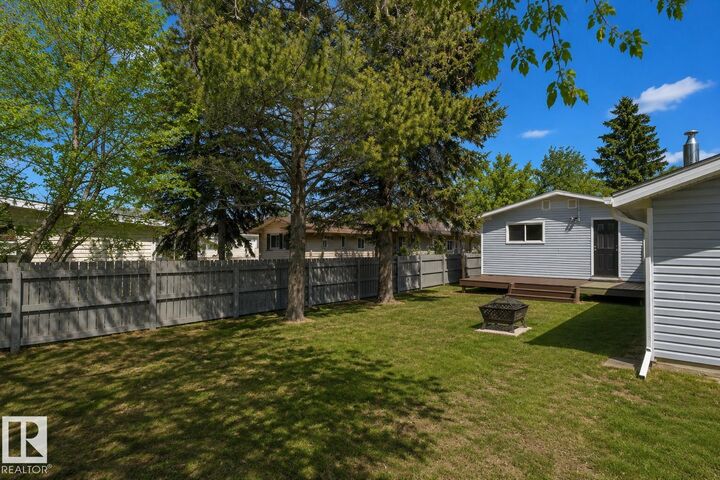 Property Photo:  4712 49 Street  AB T0C 0V0 