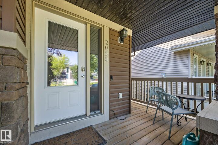 Property Photo:  2020 Glenridding Gate Gate SW  AB T6W 2H3 