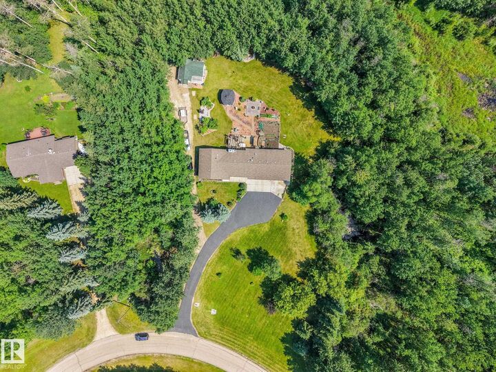 Property Photo: 21252 Twp Road 530 170 AB T8G 2C4