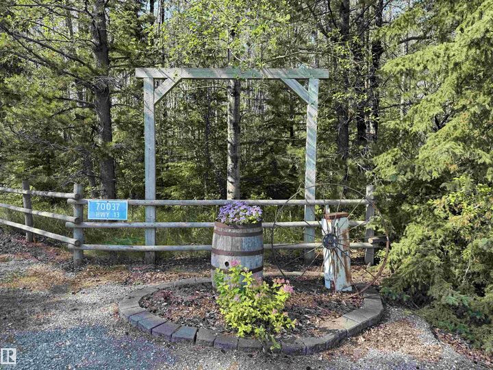 Property Photo: 70037 Hwy 13 AB T0C 0A0