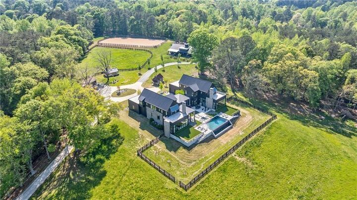 Property Photo: 14200 Hopewell Road GA 30004