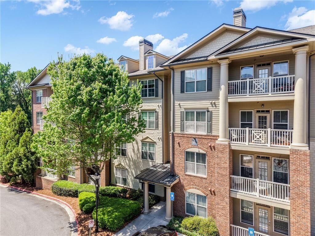 Property Photo: 4805 W Village Way SE 1206 GA 30080