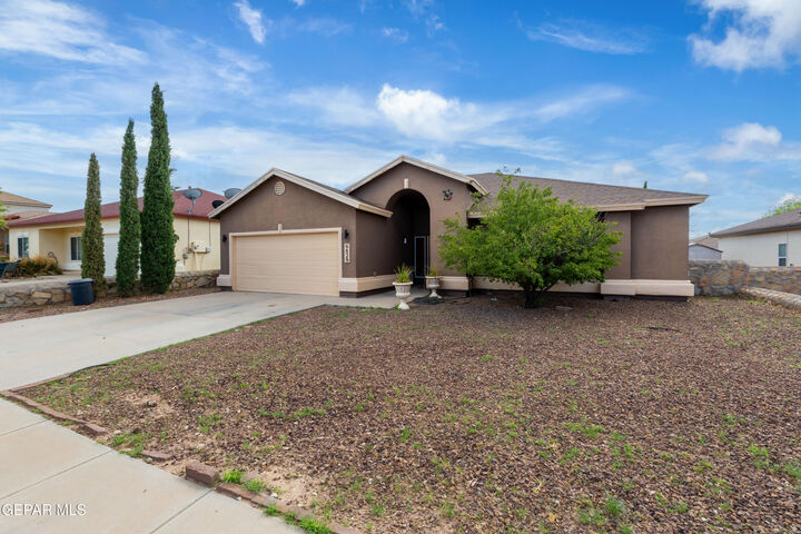 Property Photo: 6829 Steffers Lane TX 79932