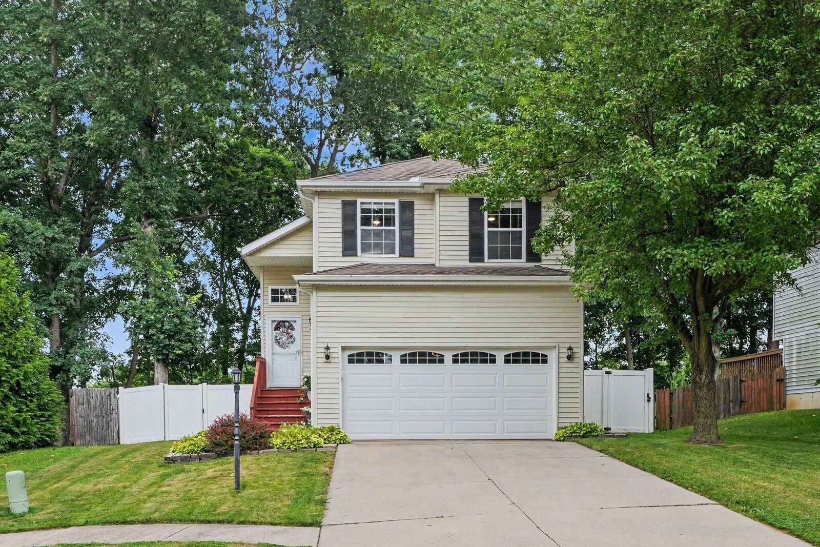Property Photo:  806 Galway Drive  IN 46385 