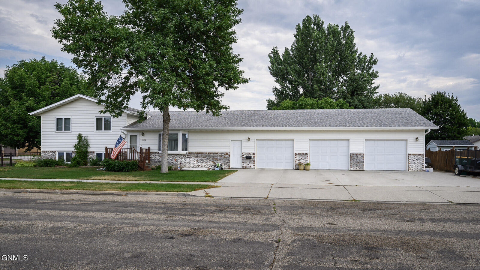 Property Photo:  3226 Devon Drive  ND 58504 
