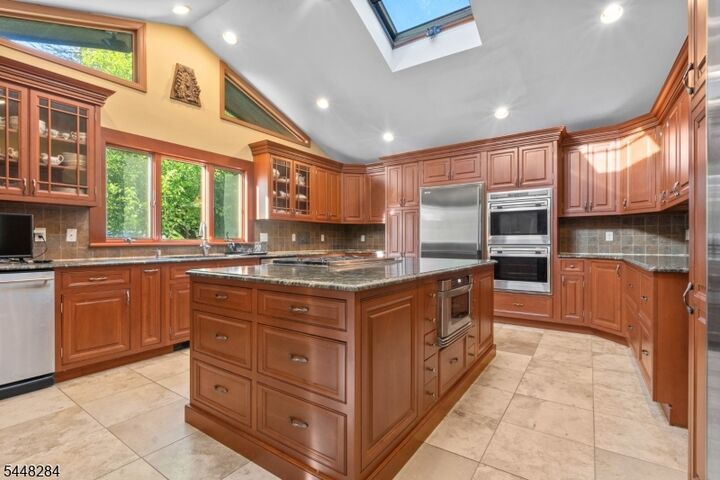 Property Photo: 8 Cracco Ln NJ 07470