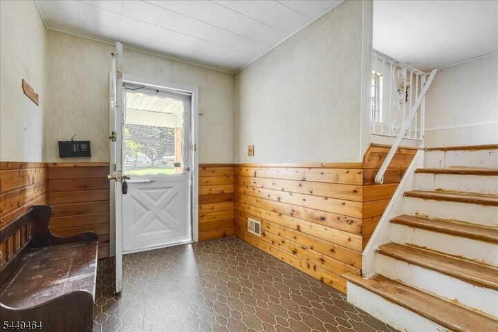 Property Photo:  125 Clover Hill Dr  NJ 07836 