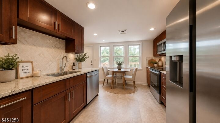 Property Photo:  1 Pocahontas St B  NJ 07960 