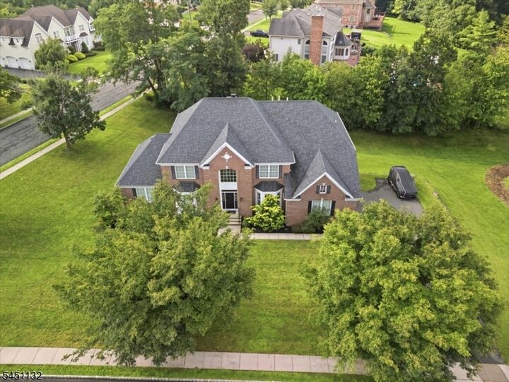 Property Photo:  1 Cedar Ct  NJ 07508 