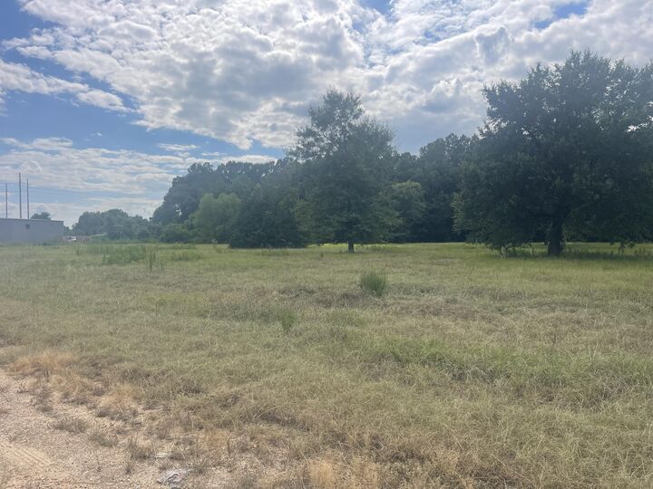 Property Photo: 5 Ac +- S Main St. MS 39465