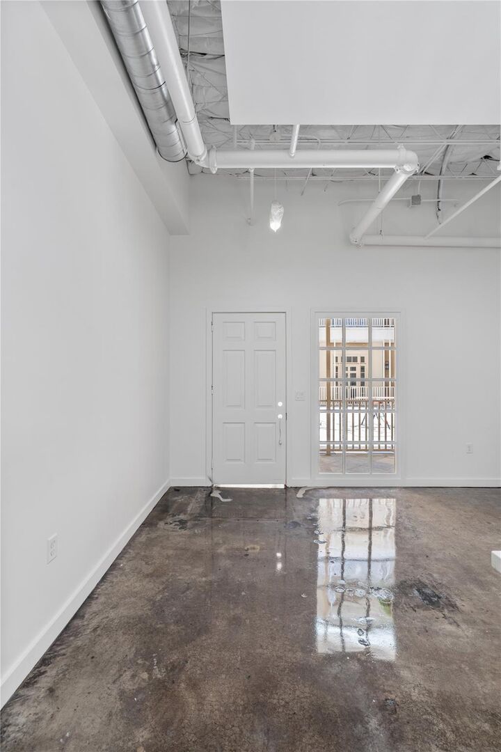 Property Photo:  3401 Louisiana 205  TX 77002 