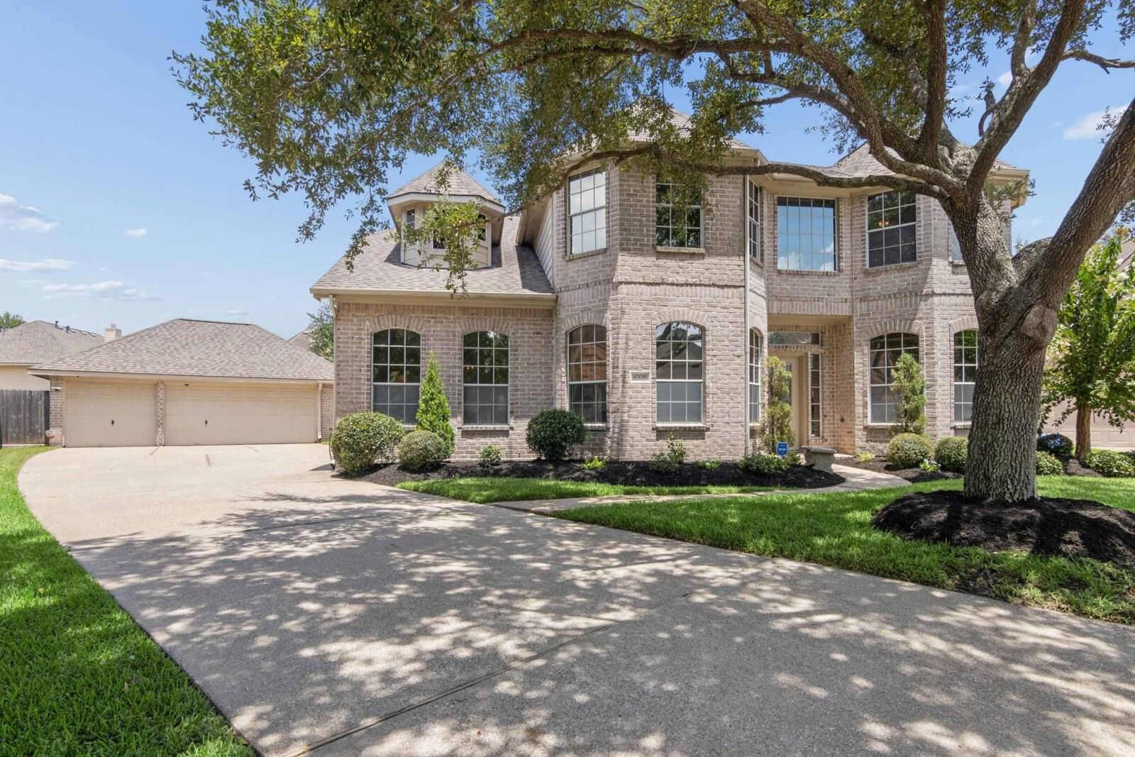 Property Photo:  4306 Green Tree Court  TX 77505 