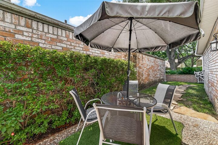 Property Photo:  2718 Kissing Camel Court  TX 77459 