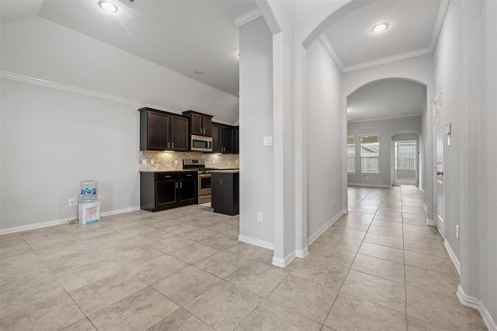 Property Photo:  636 Maple Point Drive E  TX 77301 