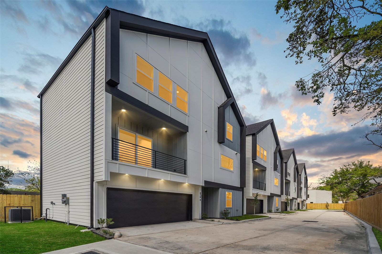 Property Photo:  870 W Little York Road C  TX 77091 