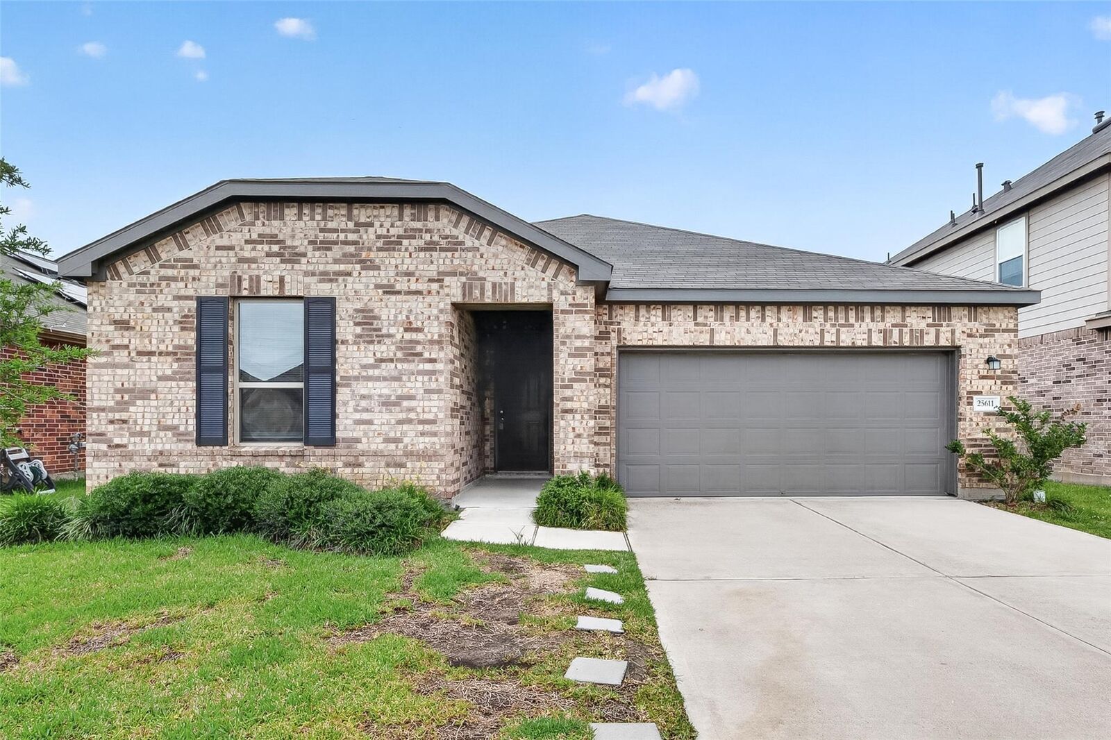 Property Photo: 25611 Reign Wayman Court TX 77493