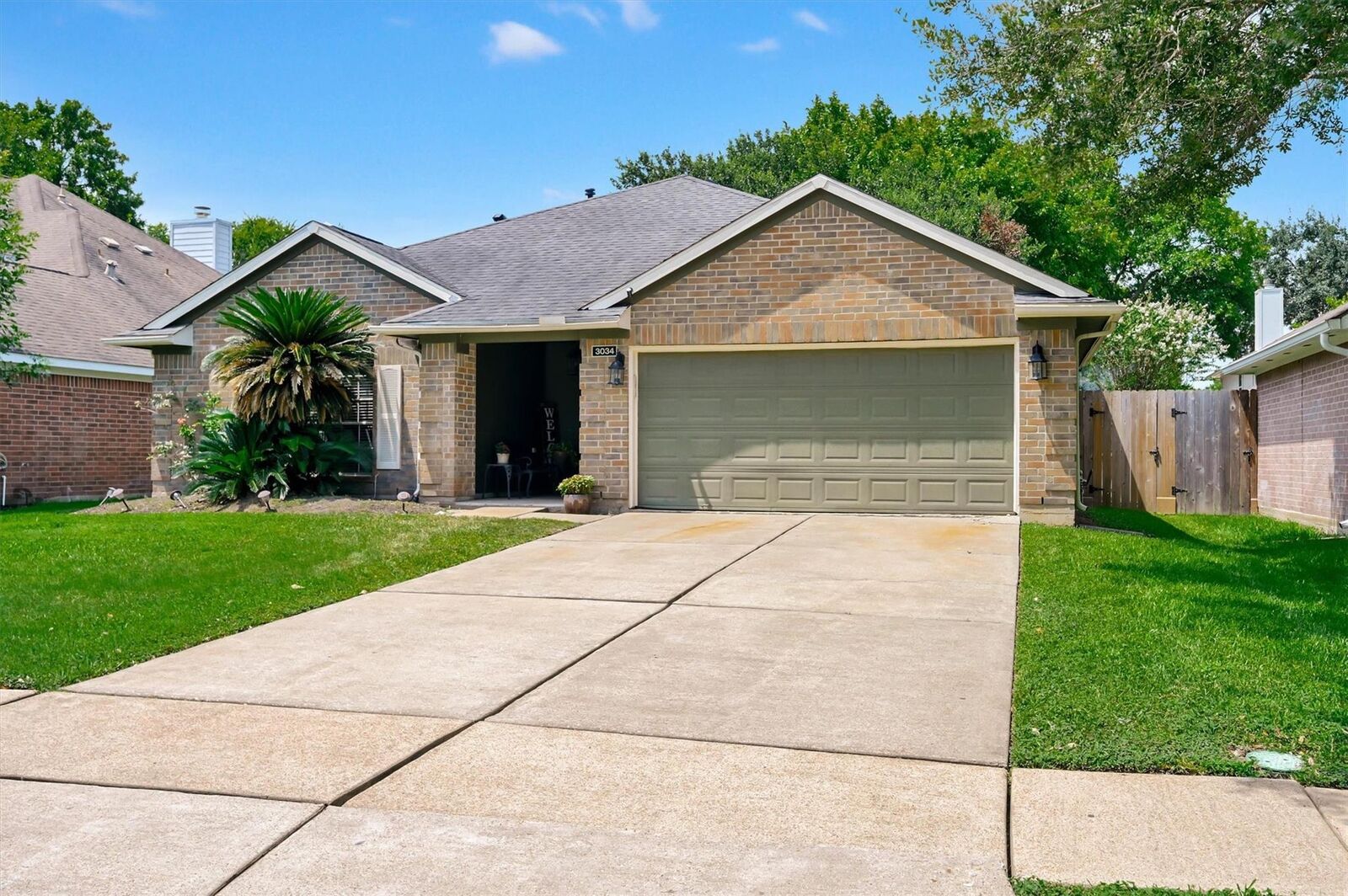 Property Photo:  3034 Millers Oak Lane  TX 77498 