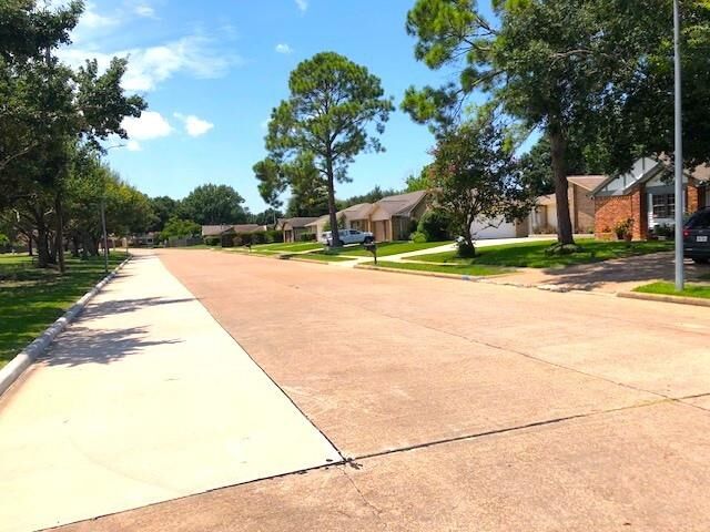 Property Photo: 12706 Nantucket Drive TX 77478