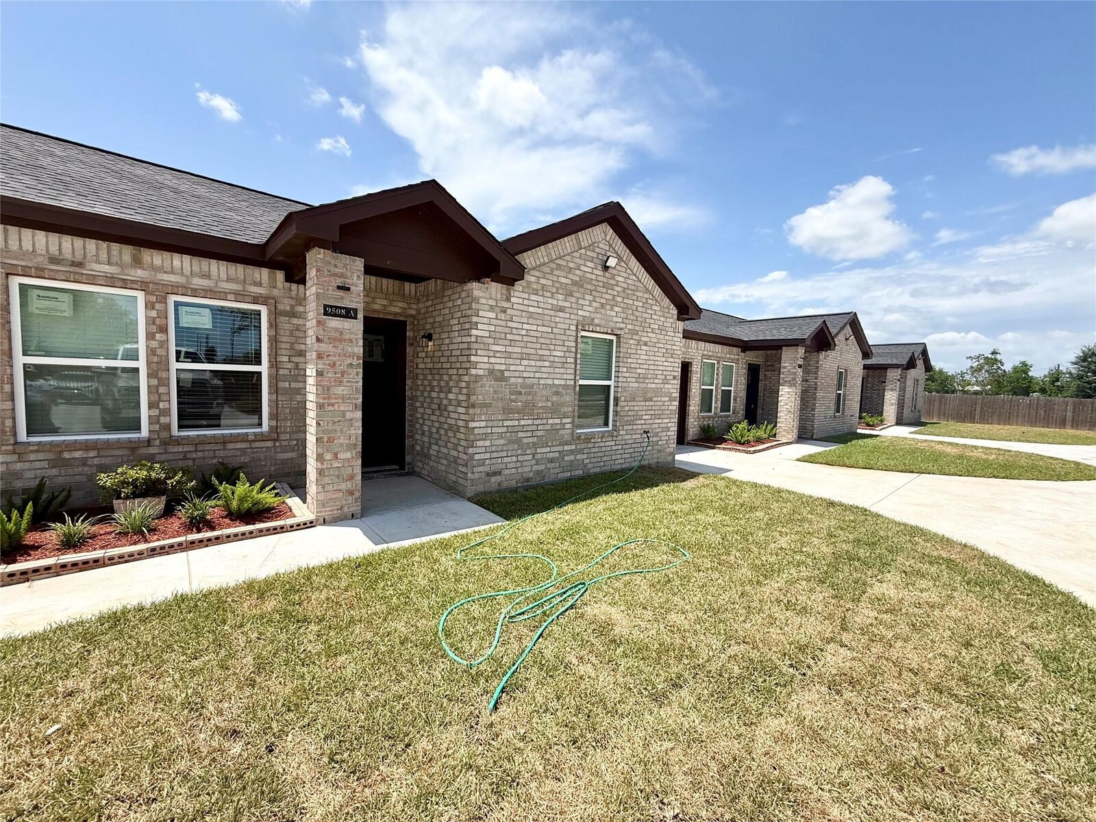 Property Photo:  9508 Quaker Court  TX 77583 