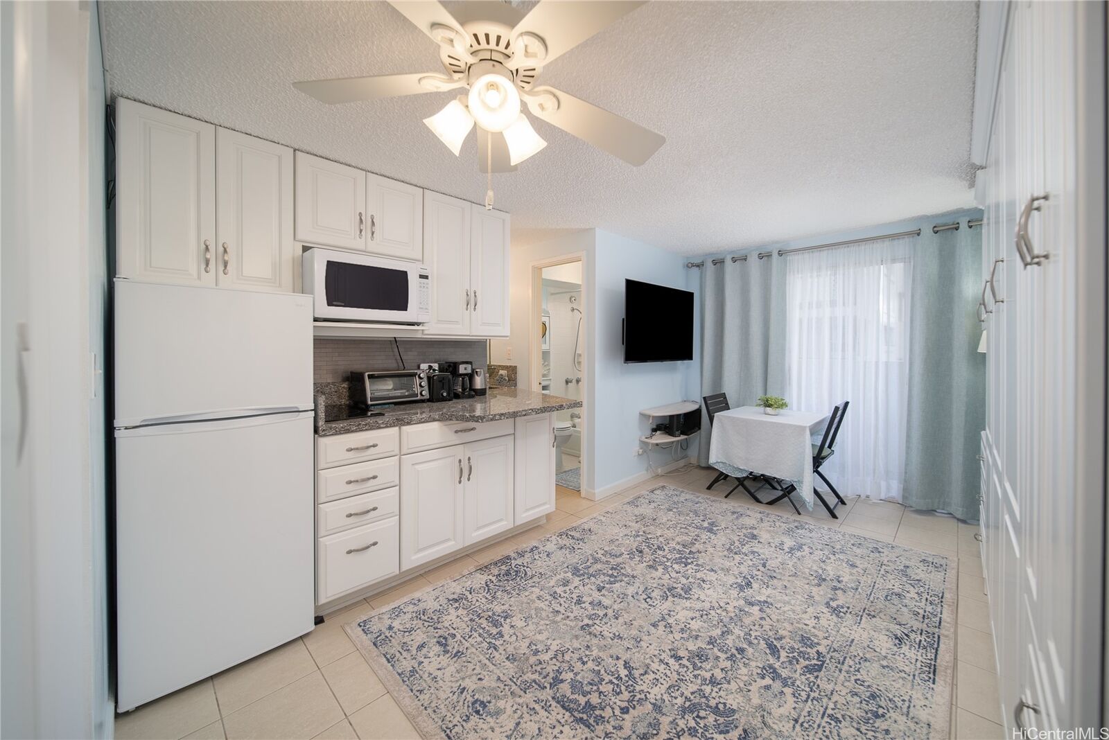Property Photo: 2463 Kuhio Avenue 504 HI 96815
