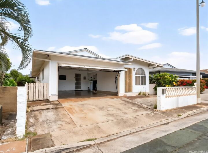 Property Photo:  94-155 Maaniani Way  HI 96797 