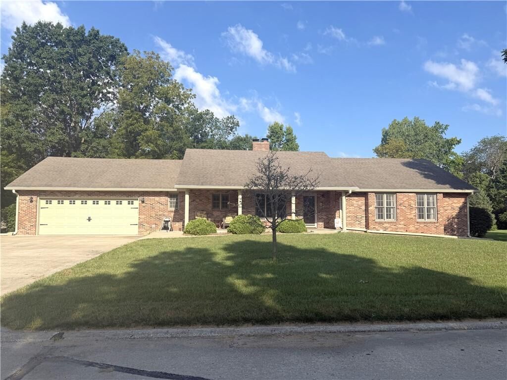 Property Photo:  2106 Oaklawn Drive  MO 64601 