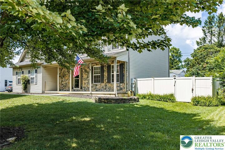 Property Photo:  4003 Redwood Drive  PA 18020 
