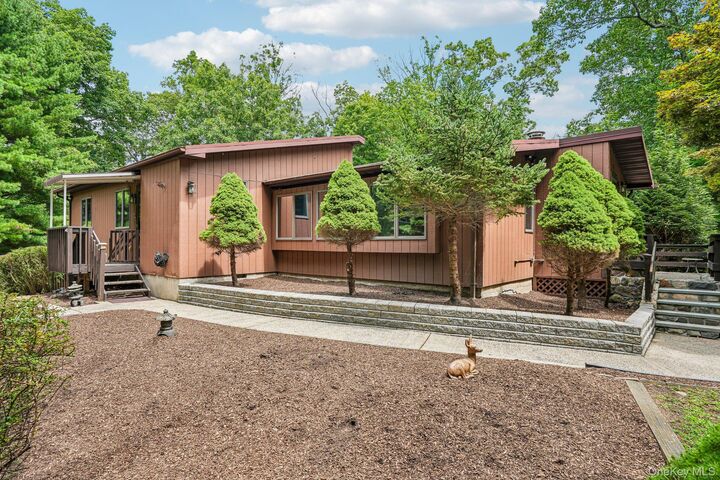 Property Photo:  61 Lakeview Drive  NY 10986 