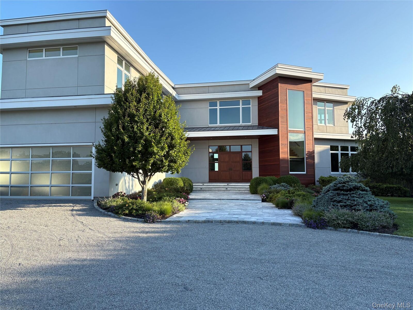 Property Photo:  16 Cricket Path  NY 11960 
