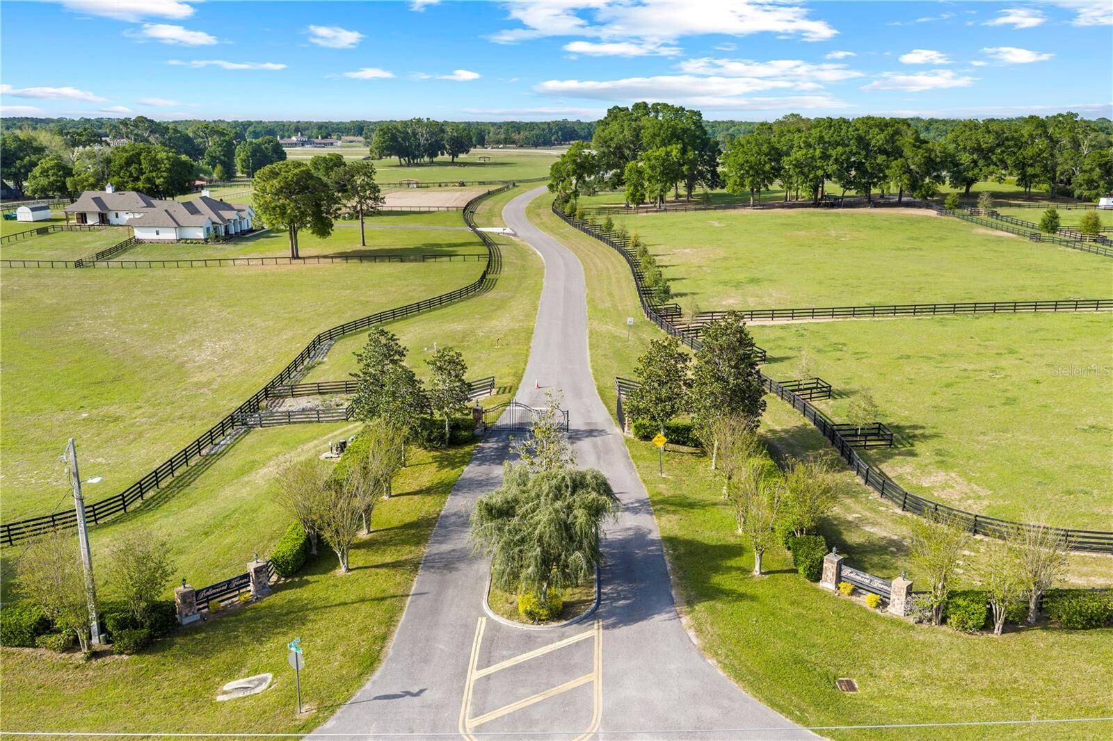 Property Photo:  1345 NE 155th Place  FL 32113 