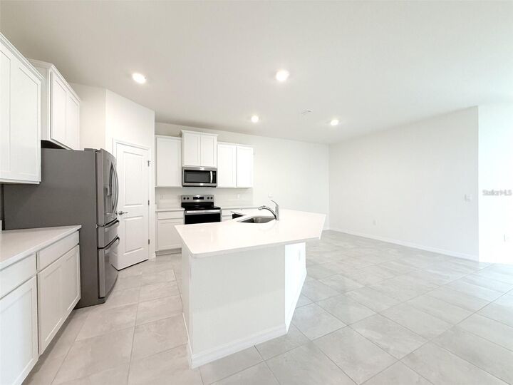 Property Photo:  4730 NW 39th Street Road  FL 34482 