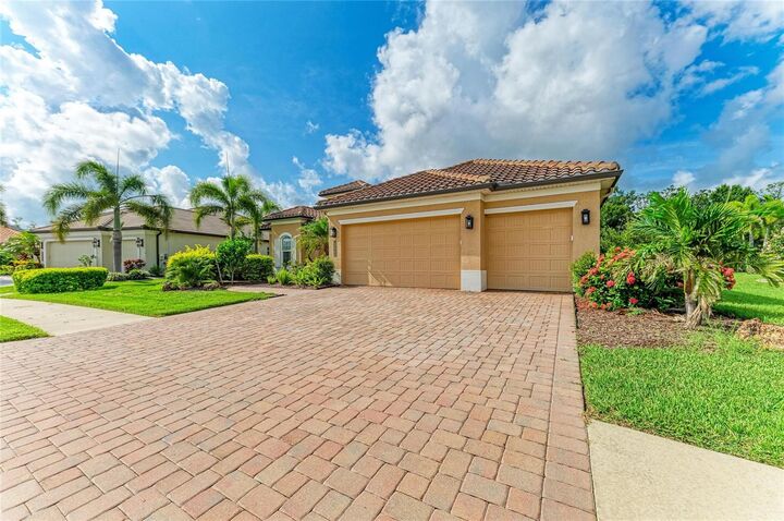 Property Photo: 13440 Campanile Court FL 34293
