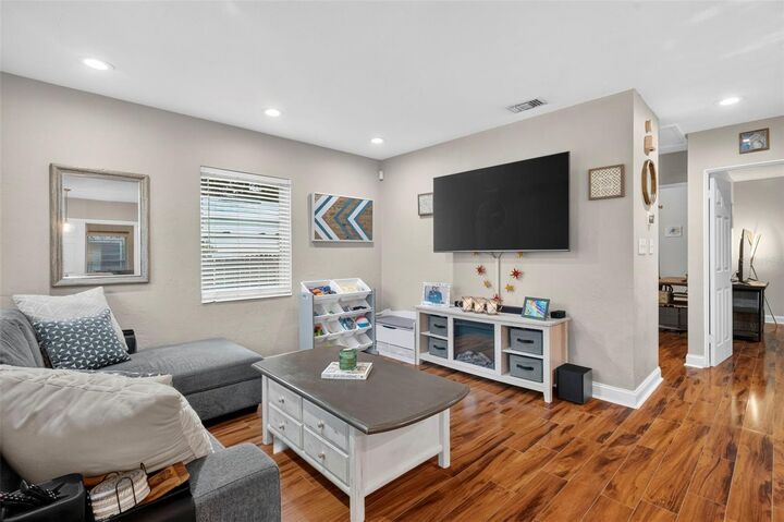 Property Photo:  1226 49th Avenue N  FL 33703 