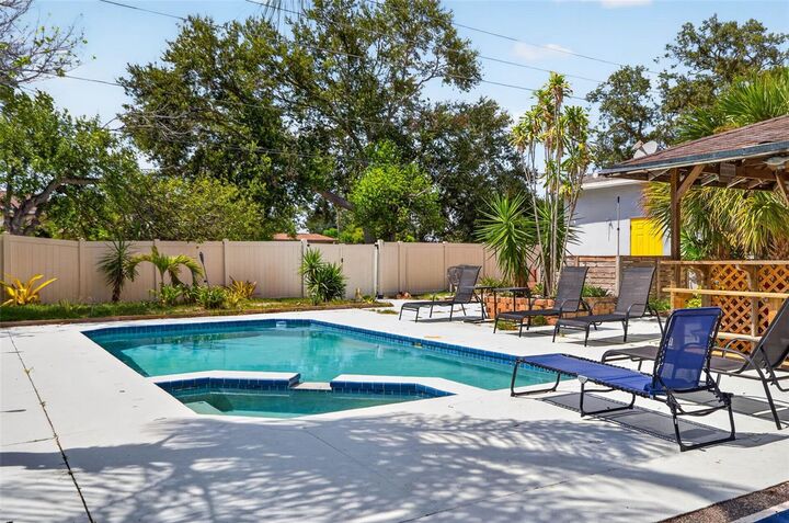 Property Photo:  166 Pinellas Way N  FL 33710 