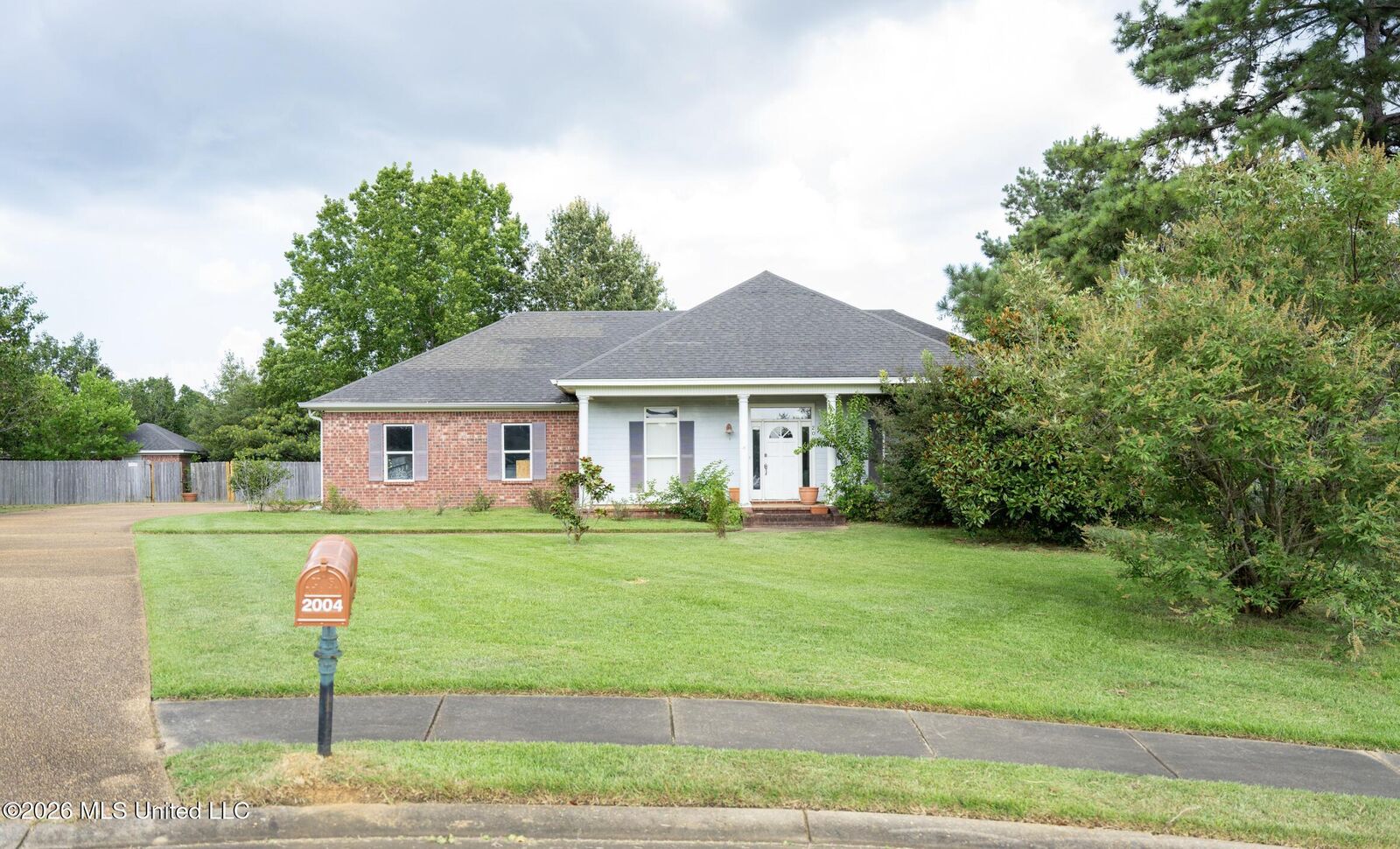 Property Photo:  2004 Brookstone Place  MS 39042 
