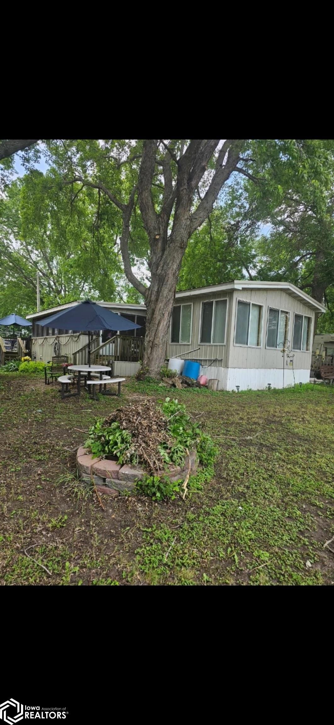 Property Photo: 3320 340th Ave IA 51358