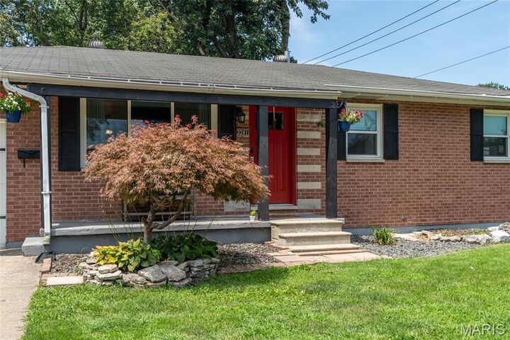 Property Photo: 3241 Colgate Place IL 62040