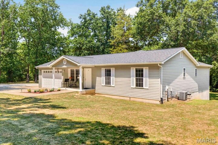 Property Photo: 5572 Timberline Circle MO 63050
