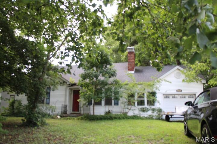 Property Photo: 6420 Godfrey Road IL 62035