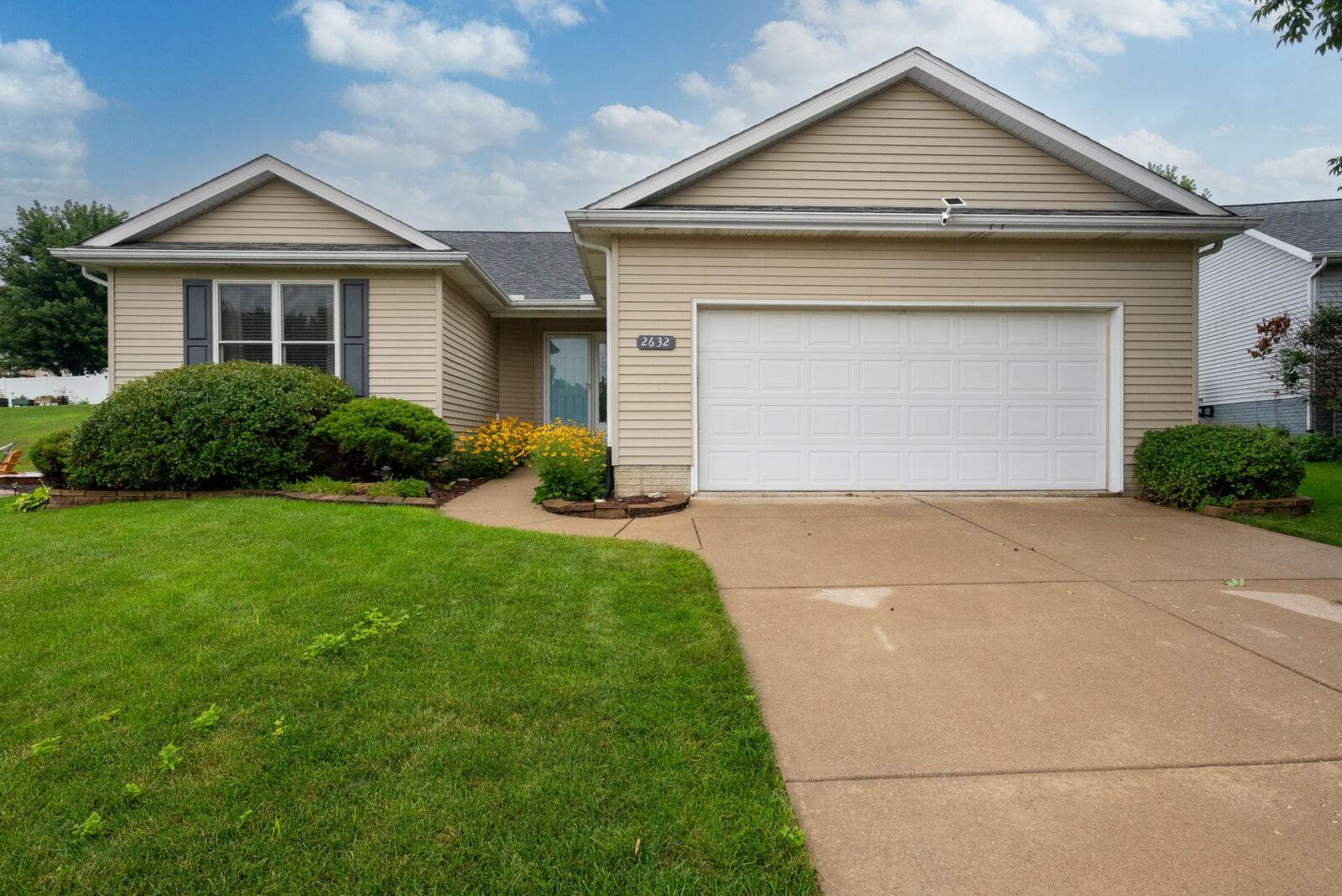 Property Photo: 2632 Revo Road IA 52806