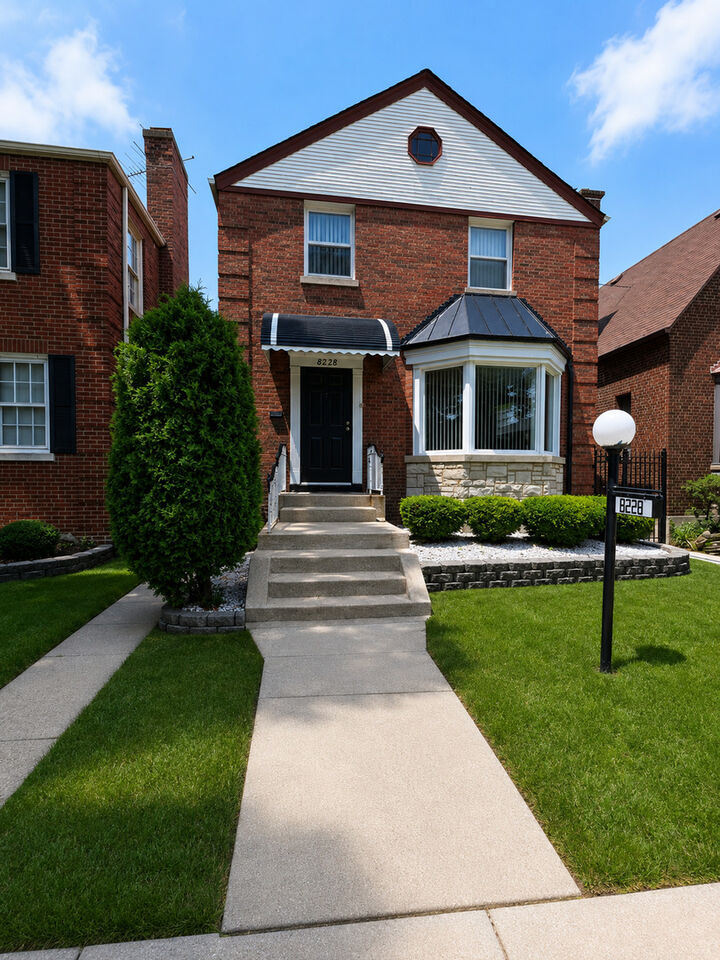 Property Photo: 8228 S Paxton Avenue IL 60617