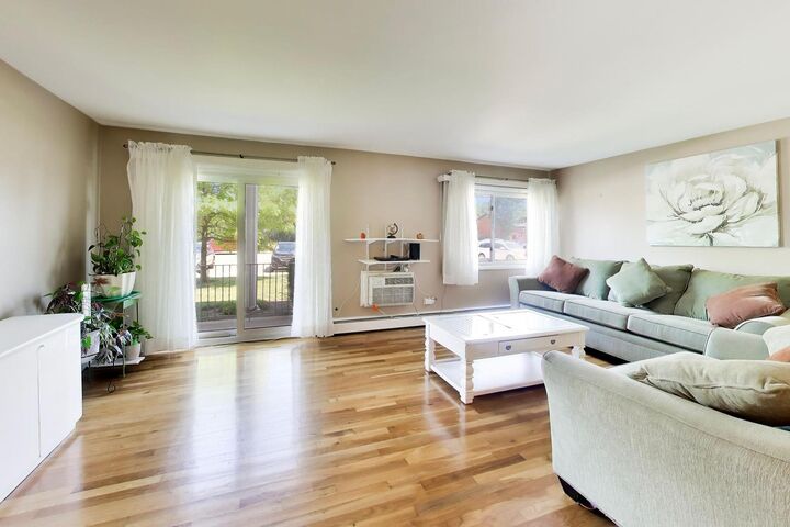 Property Photo: 9518 Dee Road 1E IL 60016