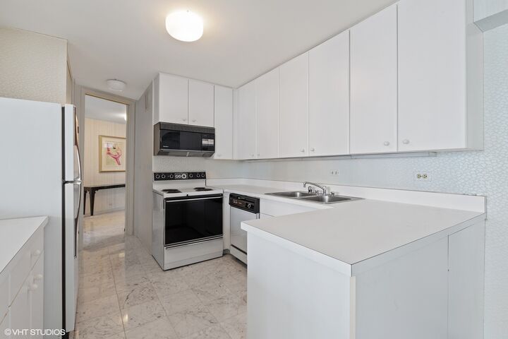 Property Photo: 505 N Lake Shore Drive 1801 IL 60611