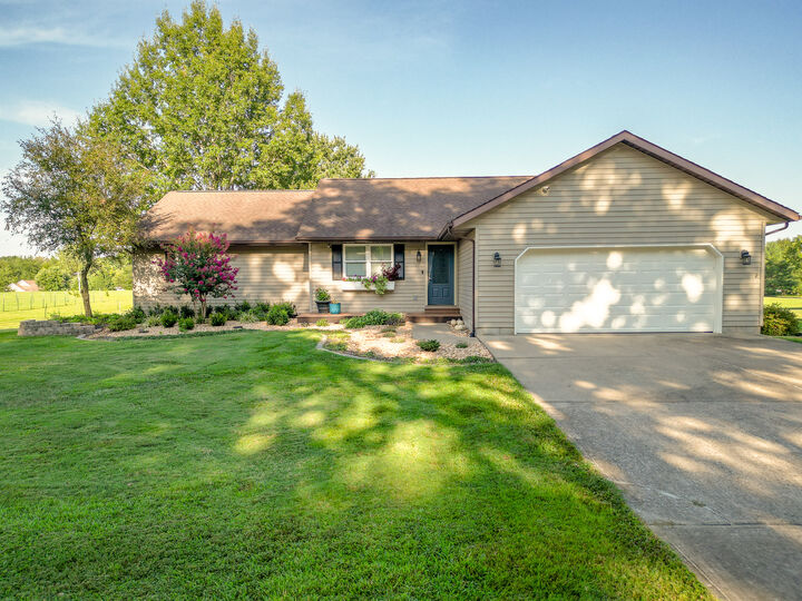 Property Photo:  10468 Chayla Road  IL 62959 