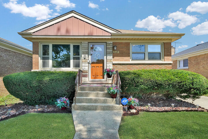 Property Photo: 3119 Wilcox Avenue IL 60104