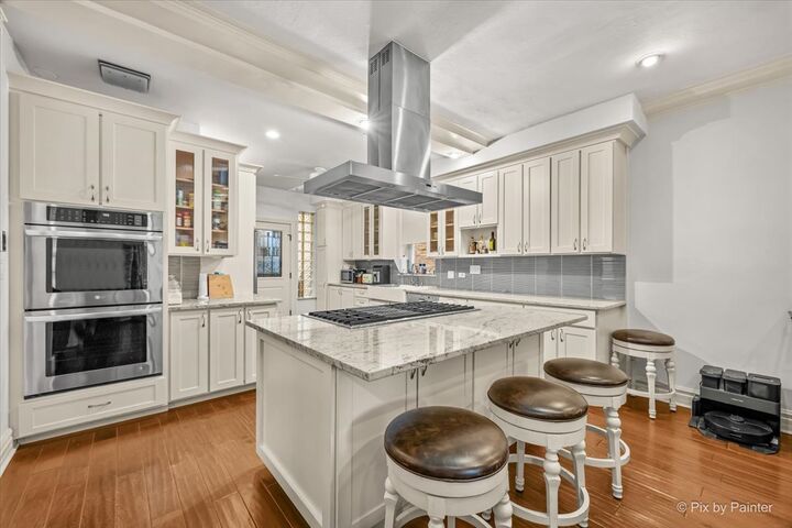 Property Photo:  7712 N Ashland Avenue 1  IL 60626 