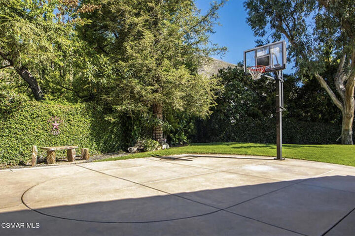 Property Photo:  29675 Meadowmist Way  CA 91301 