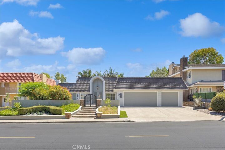 Property Photo: 6380 E Bixby Hill CA 90815