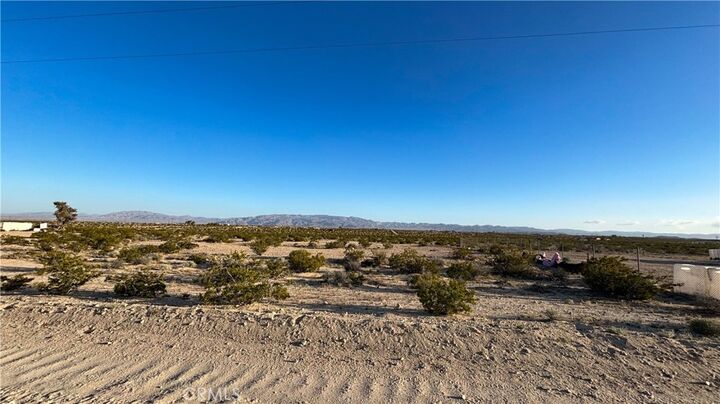 Property Photo: 758 Papoose Trail CA 92277